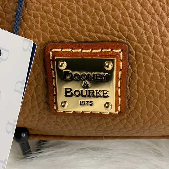 Dooney & Bourke Brown Pebble Leather Kiss lock Coin Purse/keychain. (NWT) Large - Picture 5 of 6